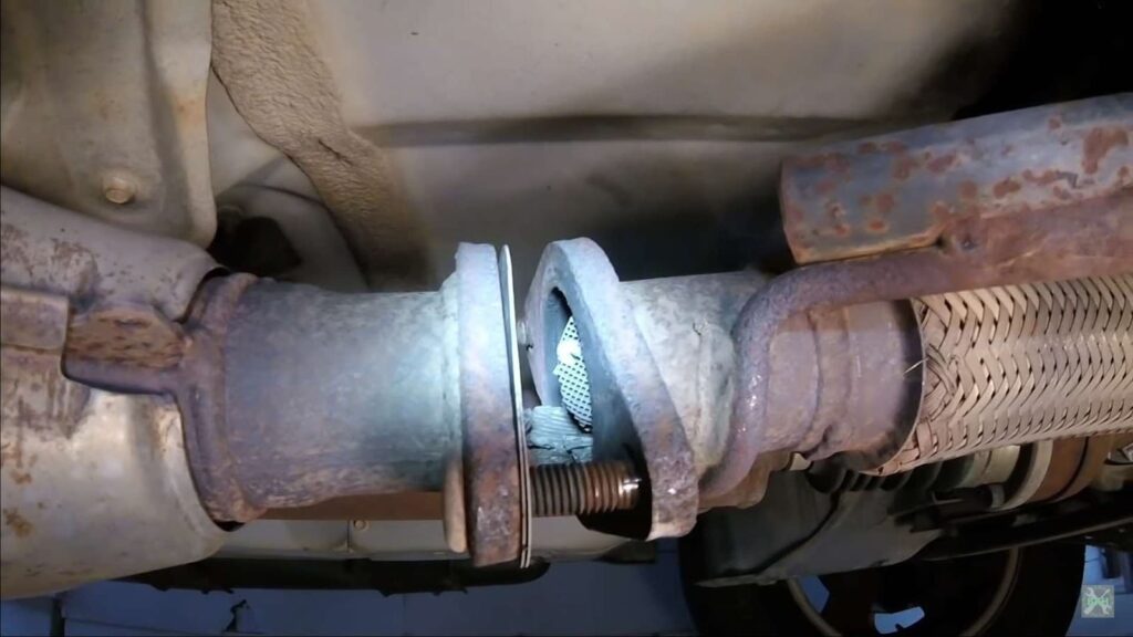 Process of unclog a catalytic converter