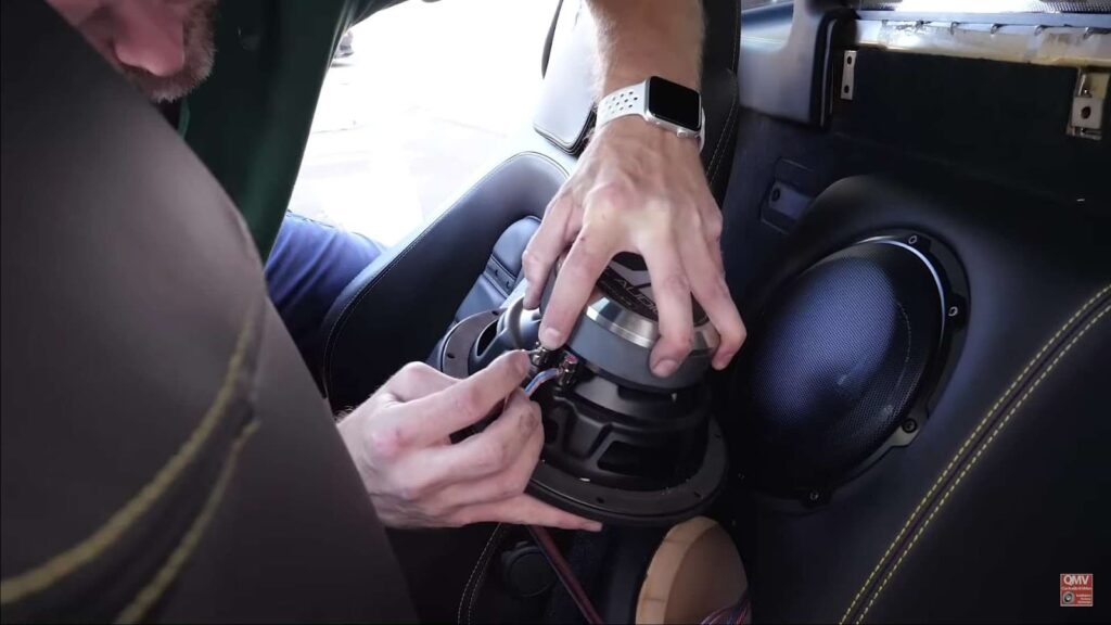 Process of installation subwoofer